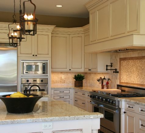 Kitchen Countertop & Backsplash